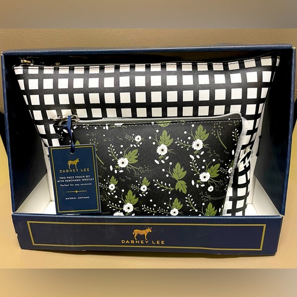 DABNEY LEE 2pc Gift Set With Removable Wristlet New With Tags in Box - Picture 5 of 7